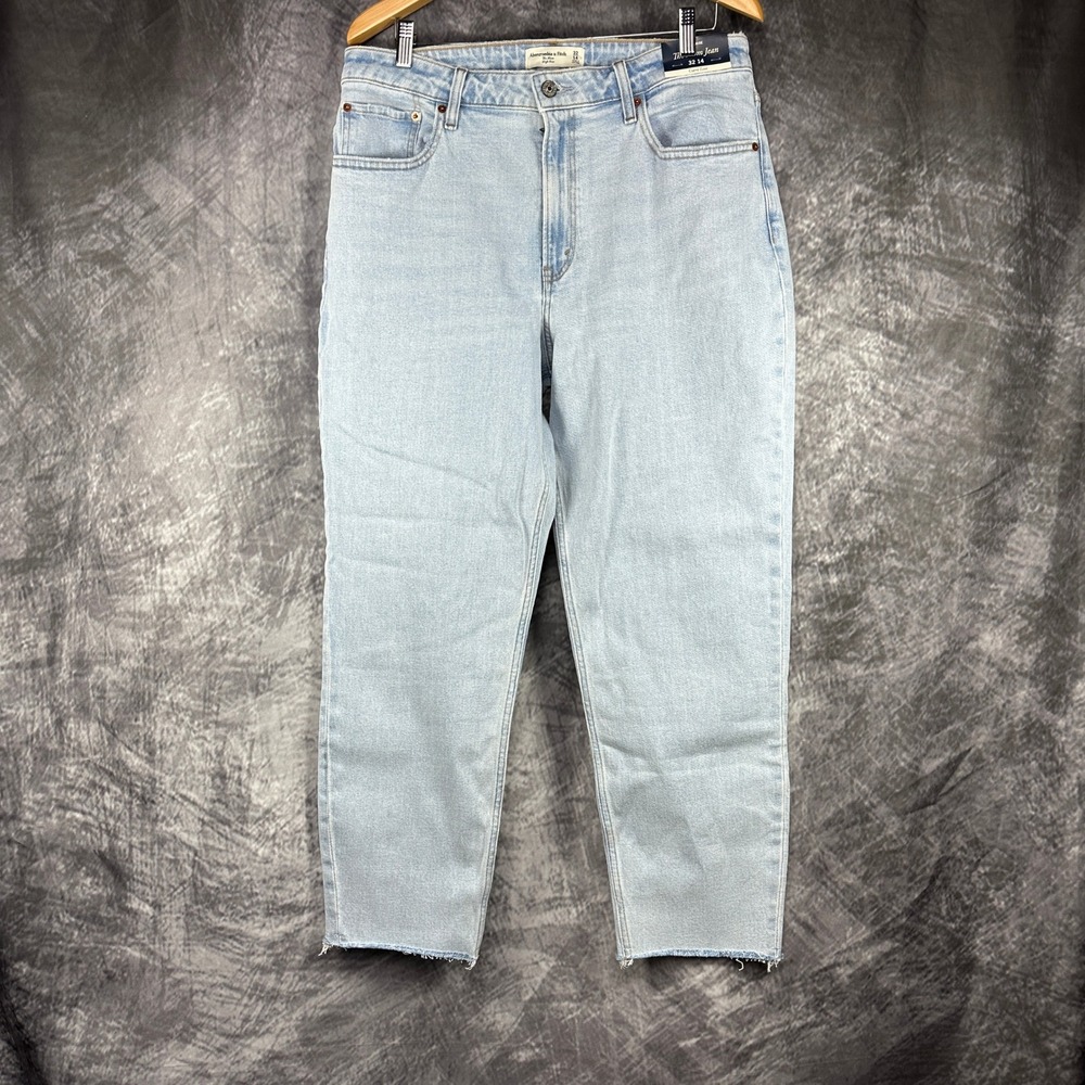 Abercrombie Curve Love Mom Jeans Womens 32 sz 14 High Rise Light Wash Denim NWT